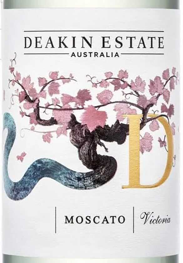 Deakin Estate Moscato - Image 2