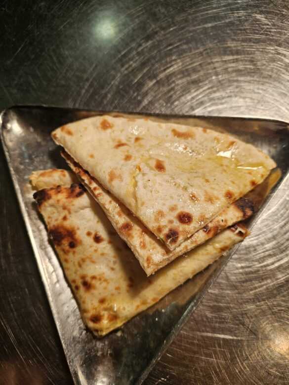 Cheese & Garlic Naan